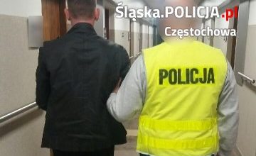 "Latał" po Częstochowie z nożem i gazem i straszył ludzi. W końcu wpadł w ręce policji (fot.Śląska Policja)