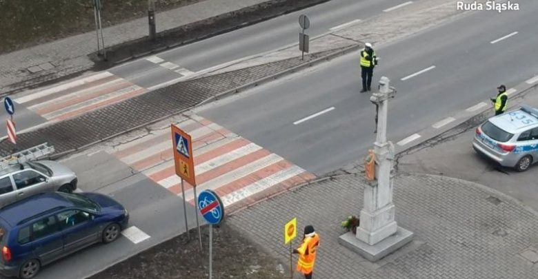 Trwają działania "Bezpieczny Pieszy". Śląscy policjanci pilnują bezpieczeństwa pieszych (fot. KMP w Rudzie Śląskiej)