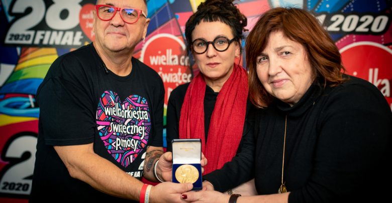 To może być rekordowa aukcja! Olga Tokarczuk oddała noblowski medal na WOŚP! (fot.WOŚP)