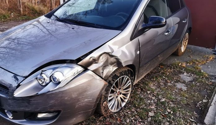 Jaworzno: pijany kierowca uciekał przed policją. Zniszczył pięć samochodów. Fot. Jaw.pl