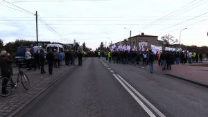Imielin: Mieszkańcy protestują przeciwko wydobyciu przez KWK Ziemowit. "Ziemia zapadnie się o kilka metrów!"