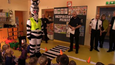 Straż Miejska w Chorzowie ma swoją maskotkę. ZEBRA nauczy dzieci bezpieczeństwa na drodze