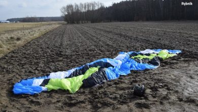 Tragedia w Rybniku! Motoparalotniarz spadł tuż przy płycie lotniska [NOWE FAKTY] (fot. KMP Rybnik)