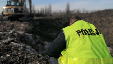 Zabrze: Złapani na gorącym uczynku! Policja uniemożliwiła powstanie dzikiego wysypiska! (fot.KMP Zabrze)