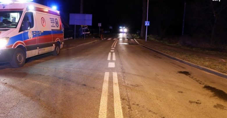 Śląskie: Tragiczny wypadek w Żorach. Nie żyje 30-letni pasażer forda (fot.Śląska Policja)