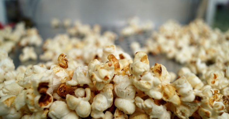 Śląskie: Koniec z chrupaniem popcornu w kinie! Klientom przeszkadzają szelesty podczas seansu
