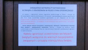 Katowice: Koronawirus opustoszył śląskie kościoły. Msze przy niemal pustych ławkach