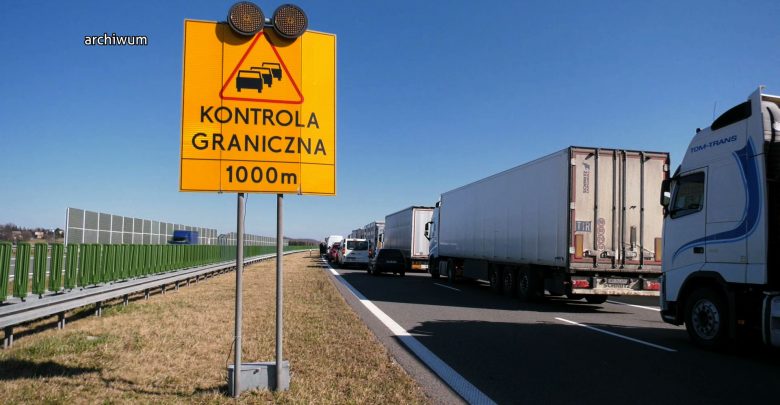 Epidemia koronawirusa: Tragiczna sytuacja na autostradzie A1! Kierowcy koczują, gdzie tylko się da!