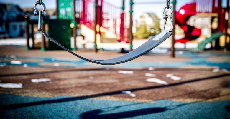 Sosnowiec: 500 zł za wejście z dzieckiem na plac zabaw! Zakaz przez koronawirus (fot. pixabay.com)