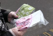 Wolontariusze Żorskiego Patrolu Obywatelskiego wyszli na ulice i rozdają darmowe maseczki