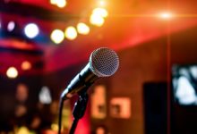 Częstochowa: jutro balkonowe karaoke. Teksty wyświetlą na ekranie. Fot. poglądowe pixabay.com