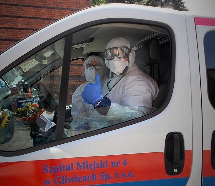 Trzech ozdrowieńców opuściło szpital jednoimienny w Gliwicach (fot.Szpital Miejski nr 4 w Gliwicach)