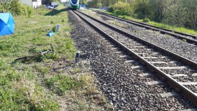 Tragiczny wypadek na przejeździe kolejowym. Nie żyje rowerzysta (fot.Policja Podkarpacka)