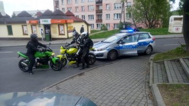 Grupa motocyklistów z Cieszyna zatrzymała kompletnie pijanego kierowcę (fot.KPP Cieszyn)