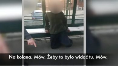 Szokujące nagranie! Kazał klękać bezdomnemu i przepraszać Allaha! [WIDEO]