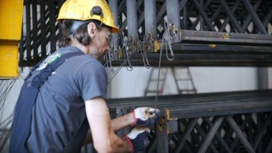 Fabryki w Polsce: Jak wygląda cynkowanie ogniowe?