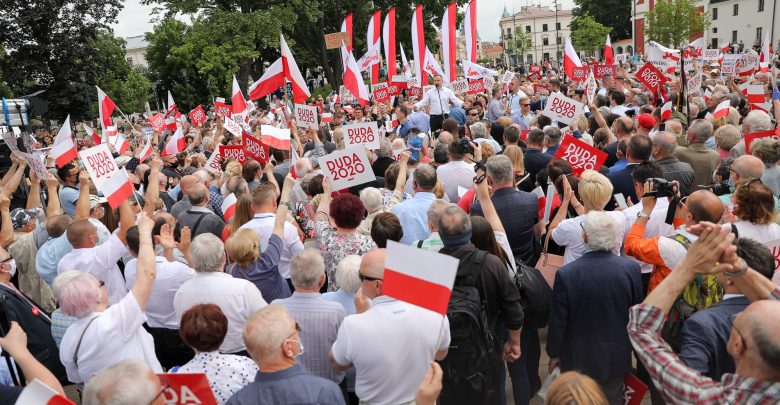 Przepychanki na wiecu Andrzeja Dudy w Lublinie! Poszło o LGBT (fot.Andrzej Duda facebook)