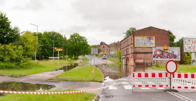 Zalane ulice i podtopienia w Bytomiu. Miasto zainwestuje w sieć kanalizacji deszczowej (fot.UM Bytom)
