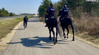 Policjanci z wydziału prewencji w Częstochowie podjęli pościg za dwoma mężczyznami, którzy na ich widok wsiedli na rowery i zaczęli uciekać