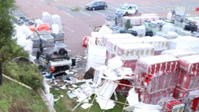 Bytom: jechał po pijaku, spadł ze skarpy na parking [ZDJĘCIA]. Fot. Śląska Policja