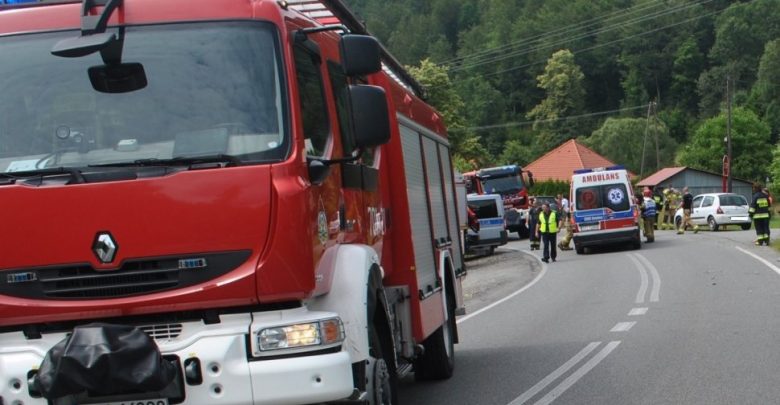 Śląskie: Tragiczny wypadek w Kocierzu Moszczanickim. Nie żyje motocyklista i pasażerka, która z nim podróżowała (fot.Śląska Policja)
