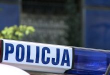 Śląskie: Zaatakował policjantów arkuszem blachy oraz metalową furtką z ogrodzenia. Grozi mu 10 lat więzienia