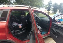 Policjanci musieli wybić szybę w samochodzie. W środku był niemowlak! (fot.policja)