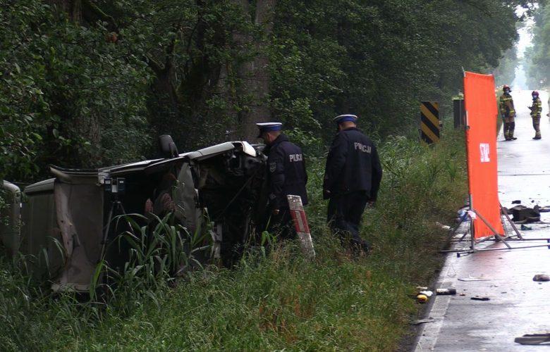 Tragiczny wypadek w Koszęcinie! Bus zderzył się z tirem [NOWE FAKTY, WIDEO]