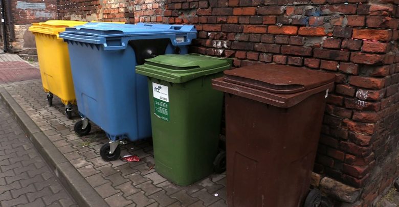 Punkt Selektywnej Zbiórki Odpadów Komunalnych tuz przy zabudowaniach mieszkalnych. Mieszkańcy Zabrza protestują [WIDEO]