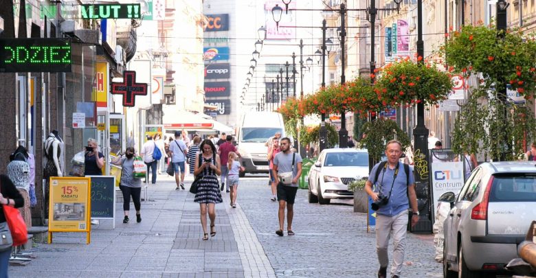 Bytom przygotowuje się do rewitalizacji głównej ulicy Śródmieścia. Jak będzie wyglądać nowa Dworcowa? [WIDEO] (fot.mat.TVS)