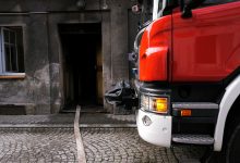 Zabytkowa kamienica w Pszczynie w ogniu. Strażacy ugasili groźny pożar w centrum miasta