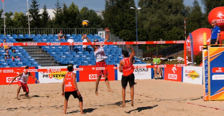 Rozpoczęły się dwudzieste Mistrzostwa Polski Siatkówki Plażowej. Po raz drugi w Mysłowicach