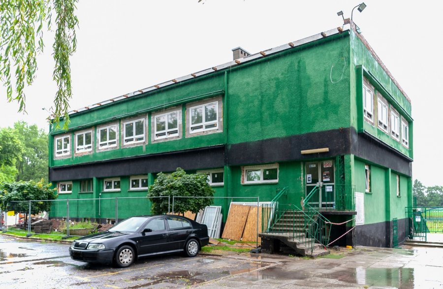 Trwa remont budynku klubowego Szombierek Bytom. Fot. UM w Bytomiu