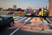 O krok od tragedii w Mikołowie! Samochód uderzył w kobietę i trójkę dzieci na "pasach" (fot. KMP Mikołów)