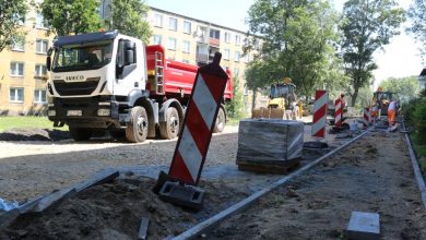 Piekary Śląskie: Powstają kolejne miejsca parkingowe przy ulicy Alojzjanów (fot.UM Piekary Śląskie)