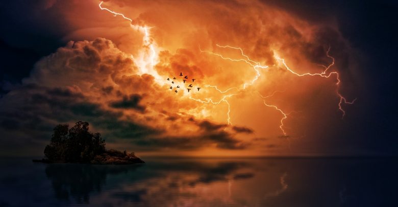 PILNE!!! Potężne burze nad Śląskiem! Wojewoda zwołuje sztab kryzysowy! (fot.pixabay.com)