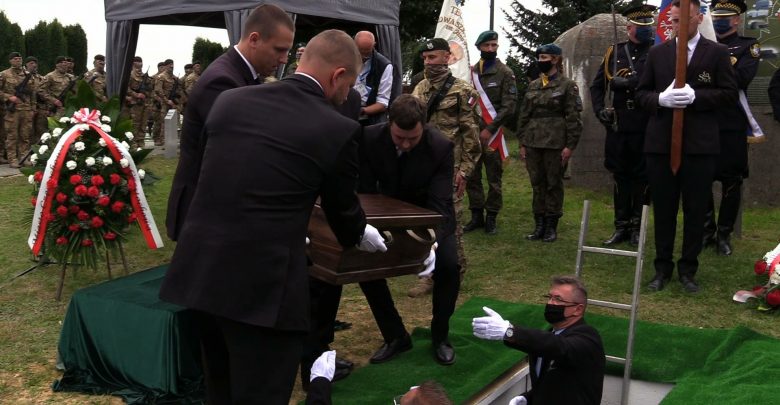 Pożegnano 13 osób, których szczątki znaleziono podczas remontu w Częstochowie. To ofiary tzw. krwawego poniedziałku
