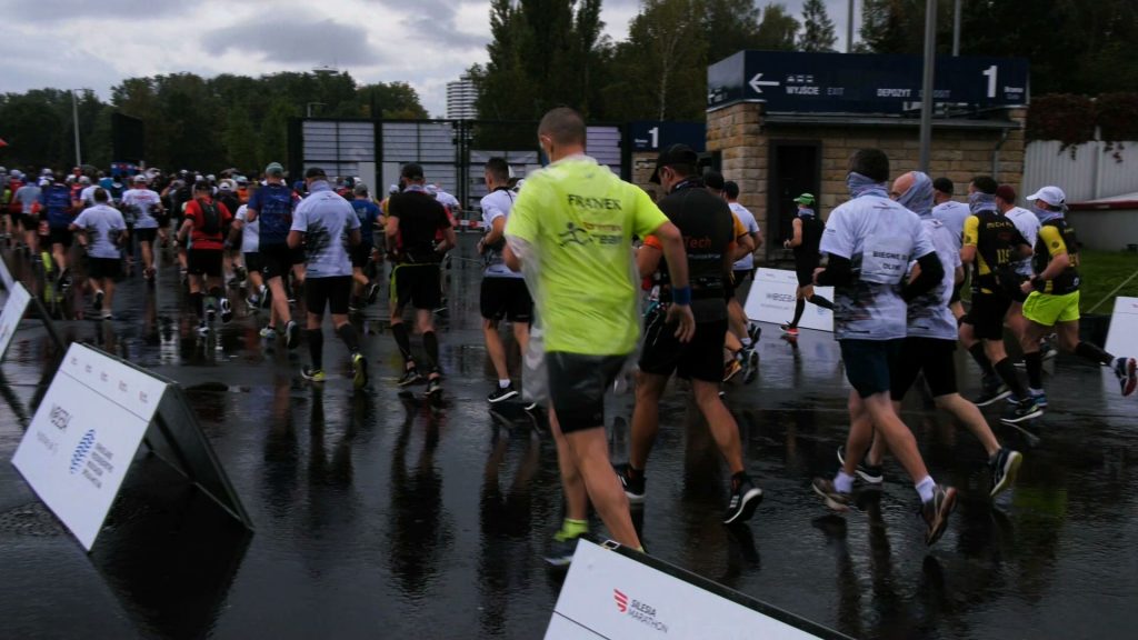 Pogoda nie dopisała, ale frekwencja już tak. Mimo ulewnego deszczu, ponad 3 tys. uczestników stanęło na starcie kilku biegów składających się na Silesia Marathon