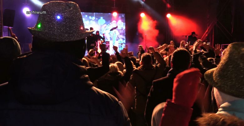 Śląskie: Kolejne miasta odwołują koncerty i zabawy sylwestrowe