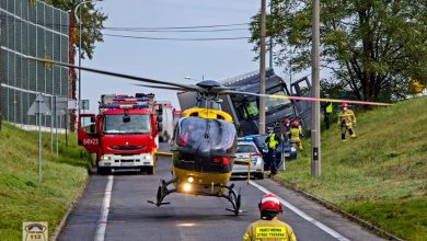 Helikopter lądował na DK w Tychach! Kierowca TIRa zasłabł za kierownicą i zjechał drogi! (fot. www.112tychy.pl)