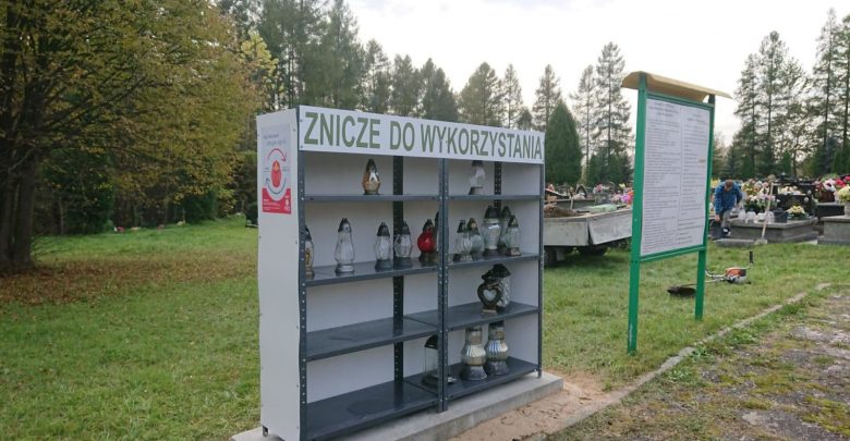 Na zdjęciach: cmentarze w Okradziononowie i Tucznawie przygotowane do akcji (fot.UM Dąbrowa Górnicza)