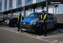 Bielsko: 63-latek chciał skoczyć z mostu. Uratowali go policjanci. Fot. KMP Bielsko-Biała