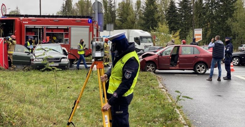 Jaworzno: Tragiczny wypadek na DK79. Nie żyje kierowca audi (fot.Śląska Policja)