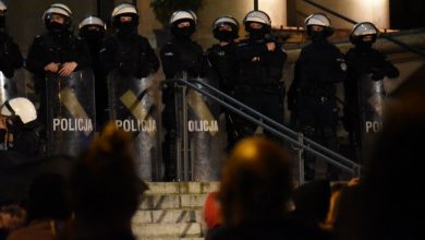 Niedzielny protest w Katowicach: Policjanci użyli gazu i zatrzymali 3 osoby (fot.Śląska Policja)