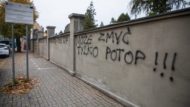 Skandal! W Bielsku ktoś zniszczył ogrodzenie cmentarza! Fot. UM Bielsko-Biała