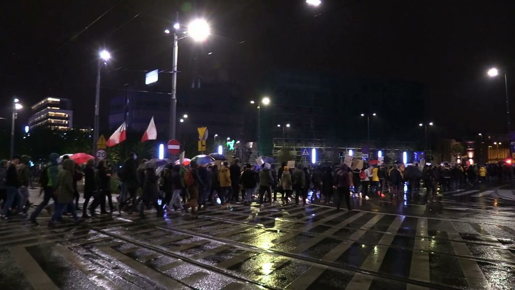 Niewielu uczestników protestu w Katowicach. Strajk Kobiet przeszedł ulicami miasta