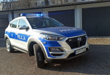 Teraz nawet po bezdrożach ciężko będzie uciec piekarskim policjantom. Bo dostali właśnie niezłego SUV-a w policyjnych barwach (fot. UM Piekary Śląskie)