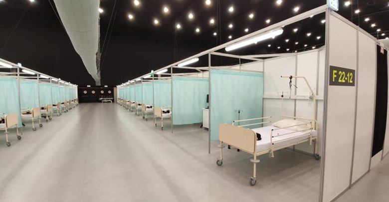 Szpital tymczasowy na terenie Międzynarodowego Centrum Kongresowego w Katowicach jest już gotowy. Od poniedziałku będzie przyjmował pacjentów chorych na COVID – 19 (fot.Łukasz Majewski)