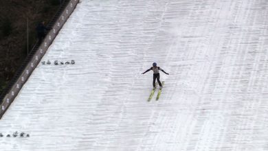 Smutny początek Pucharu Świata w skokach narciarskich w Wiśle. Ani śniegu ani kibiców