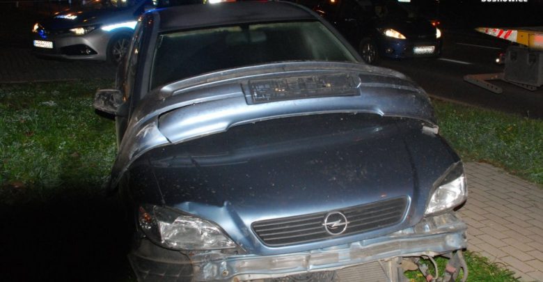 Dzban z Sosnowca uciekał przed policją i zniszczył cztery samochody